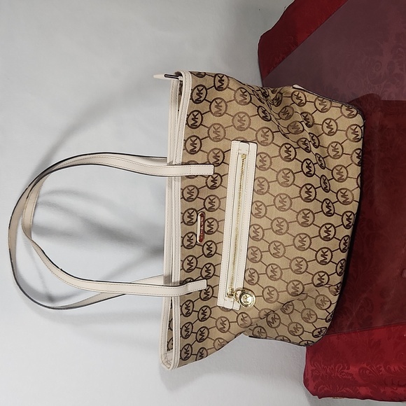 Michael Kors Handbags - MICHAEL KORS Shoulder Bag